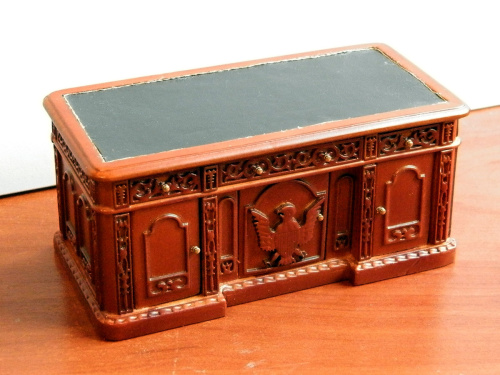 Миниатюра для кукол Стол офисный с креслом  SO-001 - фото товара фото 4