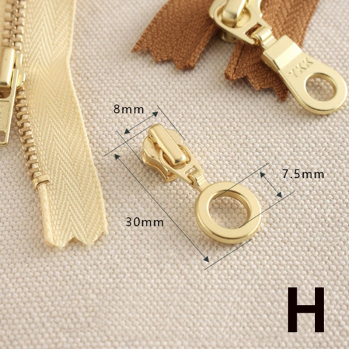 Бегунок с пуллером для молнии №3 YKK, цвет золото фото 13 Бегунок с пуллером для молнии №3 YKK, цвет золото фото 13