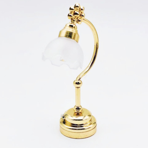 Настольная лампа на батарейке для кукол   - фото товара