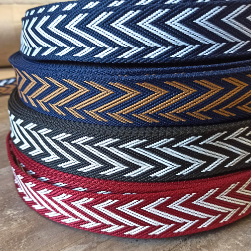 Лента ременная стропа 38 мм жаккард Зигзаг фото 4 Лента ременная стропа 38 мм жаккард Зигзаг фото 4