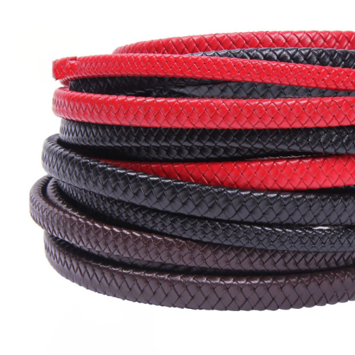 Шнур кожаный плоский плетеный 12х6 мм 20 см Шнур кожаный плоский плетеный 12х6 мм 20 см