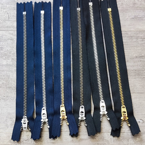 Молния металлическая №3 (4,5) 18 см джинсовая YKK Япония фото 2 Молния металлическая №3 (4,5) 18 см джинсовая YKK Япония фото 2