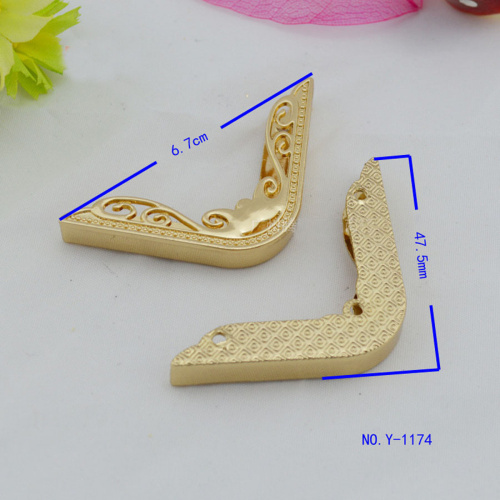 Уголок металлический для сумок Y-1174 фото 3