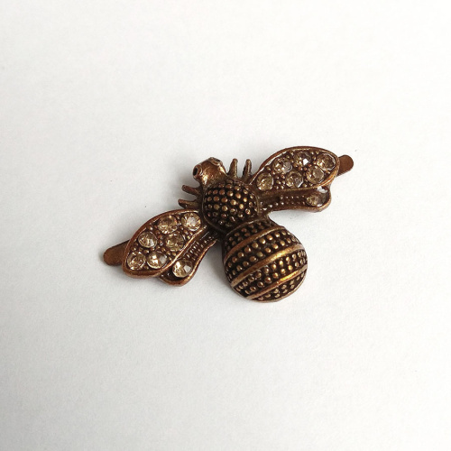 Зажим декоративный Пчелка ажурная | Галерея фото | Pava.pro Зажим декоративный Пчелка ажурная - фото товара