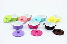 Кастрюли разноцветные для кукольной кухни