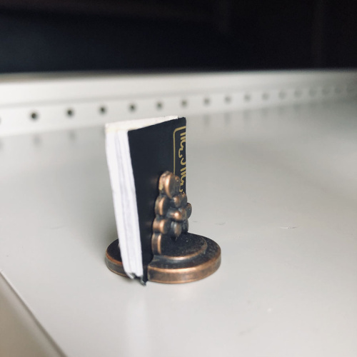 Подставка для кукольных книг Миниатюра 1:12 | Галерея фото | Pava.pro Подставка для кукольных книг Миниатюра 1:12 - фото товара