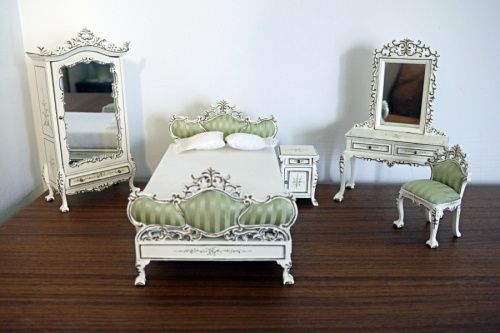 Миниатюра для кукол Спальный гарнитур с резьбой и орнаментом Белый  фото 4