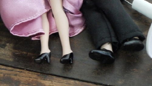 Кукла Дама в бордовом платье Миниатюра 1:12  DH DK-14 - фото товара фото 6