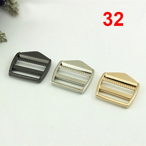 Пряжка-регулятор трехщелевая 20-38 мм арт. 2022 фото 2