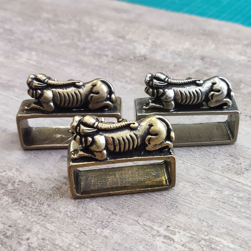 Шлевка для ремня Зверь Латунь фото 2