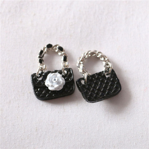 СУМОЧКА ДЛЯ КУКЛЫ С ЦВЕТКОМ МИНИАТЮРА 1:12 фото 3