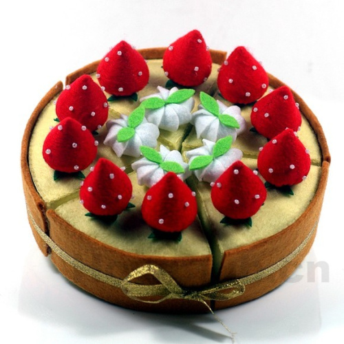 Вырубка из фетра Торт кусочками медовый с клубникой | Галерея фото | Pava.pro Вырубка из фетра Торт кусочками медовый с клубникой - фото товара