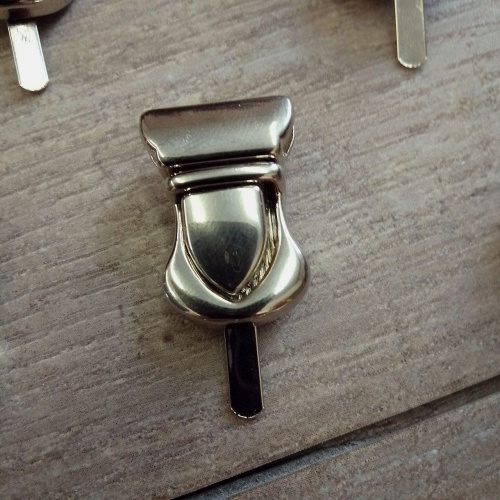 Застежка портфельная 20 мм арт. 229 | Галерея фото | Pava.pro фото 3 Застежка портфельная 20 мм арт. 229 ZР H229 - фото товара фото 3