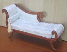 Миниатюра для кукол Козетка белая с валиком Орех  - купить для кожевенного хобби