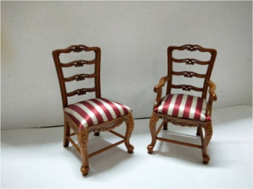 Стул для кукол резной с полосатой обивкой | Галерея фото | Pava.pro Стул для кукол резной с полосатой обивкой - фото товара