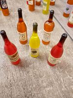 Набор бутылочек с вином Миниатюра 1:12  - купить для кожевенного хобби