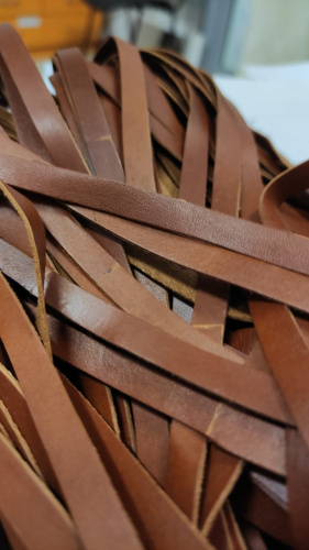 Шнур кожаный плоский 8х1 мм фото 3