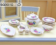 Фарфоровый столовый сервиз для кукол с розами и васильками 17 предметов  - купить для кожевенного хобби