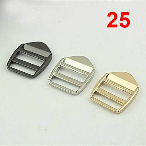 Пряжка-регулятор трехщелевая 20-38 мм арт. 2022 фото 3