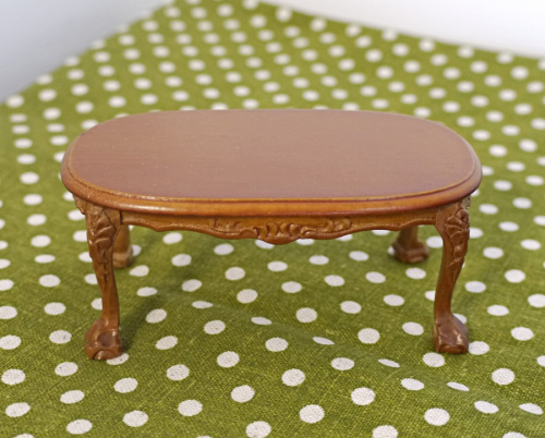 Миниатюра для кукол Столик овальный с резьбой | Галерея фото | Pava.pro Миниатюра для кукол Столик овальный с резьбой - фото товара