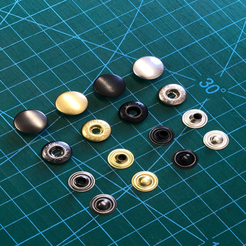 Кнопки пробивные 15 мм YKK латунь