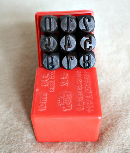 Штампы для тиснения по коже Цифры 2,5-10 мм Штампы для тиснения по коже Цифры 2,5-10 мм