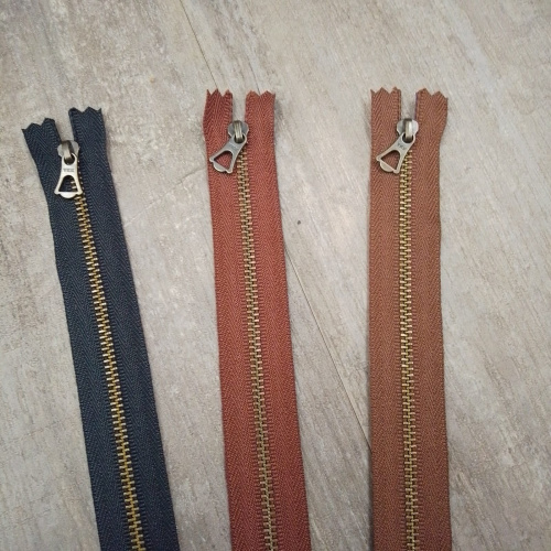 Молния металлическая №3 30 см зубья под бронзу YKK Япония фото 2 Молния металлическая №3 30 см зубья под бронзу YKK Япония фото 2