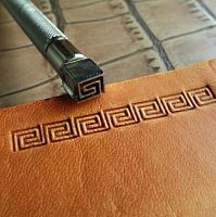 Штамп для тиснения Меандр 8х6 мм  - купить для кожевенного хобби