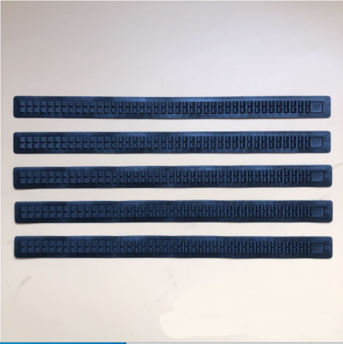 Тракторная зубчатая полоса гребенка для зажимных пряжек