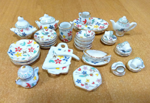 Фарфоровый сервиз для кукол Большой 36 предметов | Галерея фото | Pava.pro фото 2 Фарфоровый сервиз для кукол Большой 36 предметов DJY-P041 - фото товара фото 2