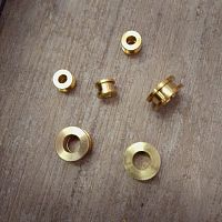 Люверсы винтовые Латунь ПЛОСКИЕ