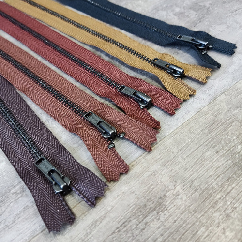 Молния металлическая №3 17 см зубья черные YKK Япония фото 3