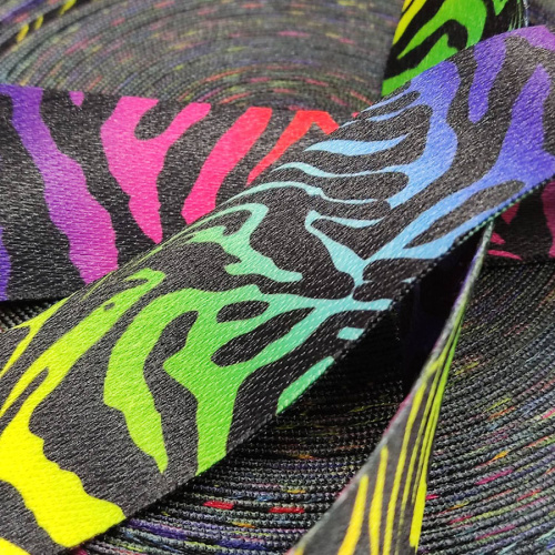 Лента ременная 38 мм Радужная Зебра пэ | Галерея фото | Pava.pro Лента ременная 38 мм Радужная Зебра пэ LRP_38rZBR - фото товара