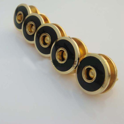 Застежка магнитная зажимная 17 мм черная с золотом  HY244 - фото товара фото 2