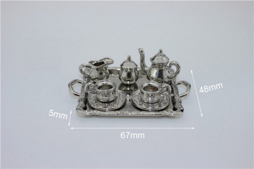 Набор металлический посуды на подносе для кукол фото 4 Набор металлический посуды на подносе для кукол фото 4