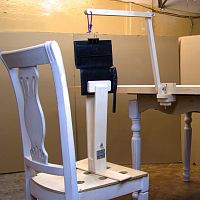 Клешня-держатель с креплением к столу  - купить для кожевенного хобби