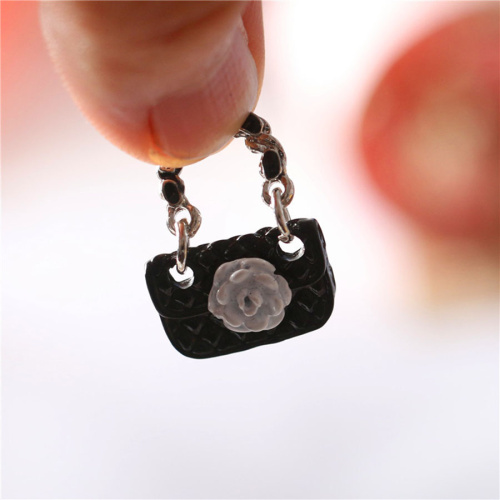 СУМОЧКА ДЛЯ КУКЛЫ С ЦВЕТКОМ МИНИАТЮРА 1:12 фото 4