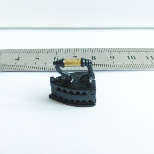 Утюг ретро для кукольного домика  AN K-003 - фото товара фото 2