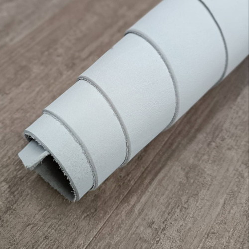 Кожа теленок 1,4-1,6 мм хромового дубл. Белый Италия Кожа теленок 1,4-1,6 мм хромового дубл. Белый Италия