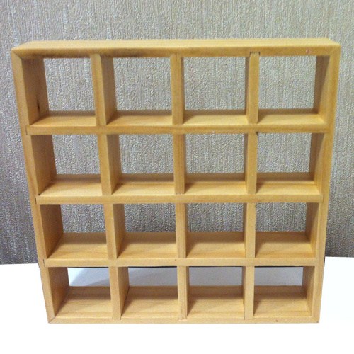 Полка для кукол с открытыми ячейками Миниатюра 1:12 фото 3 Полка для кукол с открытыми ячейками Миниатюра 1:12 фото 3