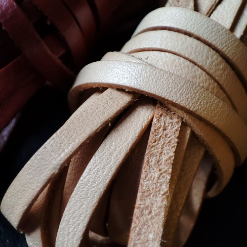 Шнур кожаный плоский 4х1 мм фото 7