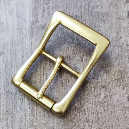 Пряжка 41 мм латунная с роликом и перекладиной L472 | Галерея фото | Pava.pro Пряжка 41 мм латунная с роликом и перекладиной L472 PR 40L 472 - фото товара