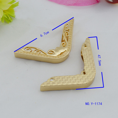 Уголок металлический для сумок Y-1174 фото 5