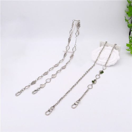 Цепь галантерейная с карабином 105 см Цепь галантерейная с карабином 105 см