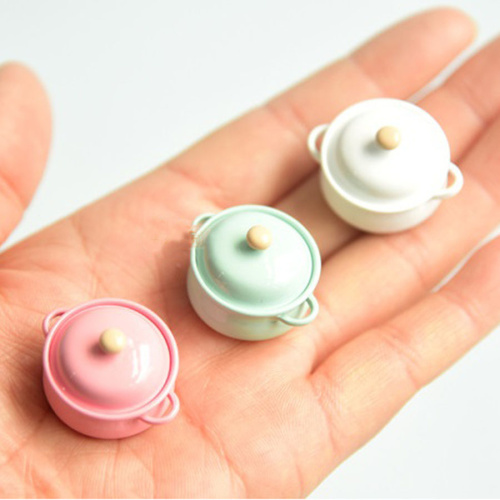 Кастрюля для кукольной кухни Миниатюра 1:12 Кастрюля для кукольной кухни Миниатюра 1:12