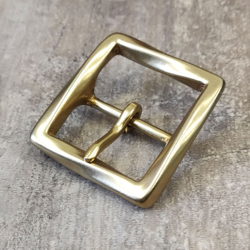 Пряжка 35 мм латунная с перекладиной 35L-25 | Галерея фото | Pava.pro Пряжка 35 мм латунная с перекладиной 35L-25 PR 35L-25 - фото товара