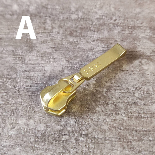 Бегунок с пуллером для молнии №3 YKK, цвет золото фото 6