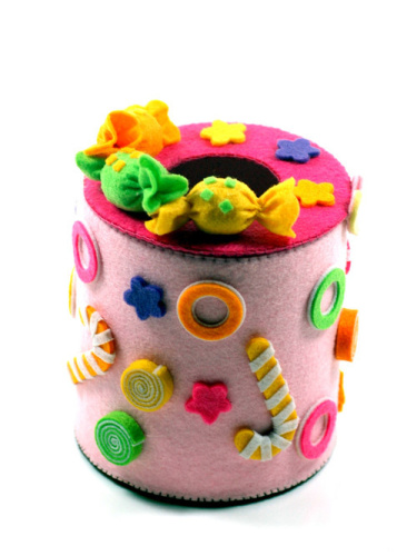 Вырубка из фетра Салфетница с конфетками | Галерея фото | Pava.pro Вырубка из фетра Салфетница с конфетками - фото товара