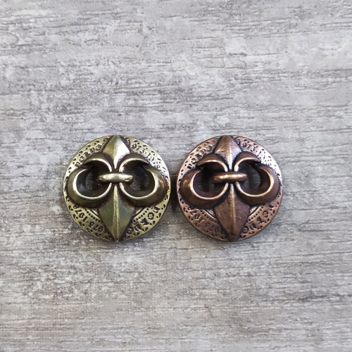 Кончо для кожаных изделий 26 мм латунное Лилия фото 2 Кончо для кожаных изделий 26 мм латунное Лилия фото 2