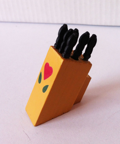 Ножи для кукол кухонные в деревянной подставке | Галерея фото | Pava.pro Ножи для кукол кухонные в деревянной подставке - фото товара